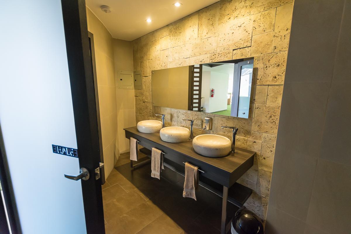 Suite De Lujo, Piso Alto, Junto Parque Carolina, Generador Electrico กีโต ภายนอก รูปภาพ